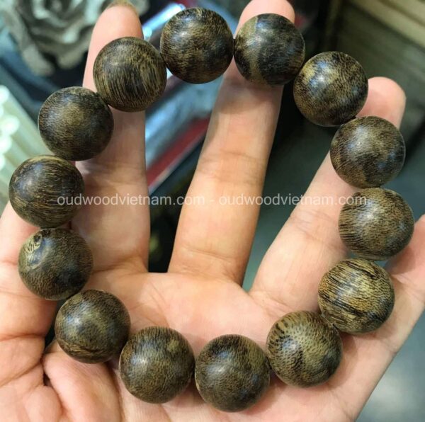 Vietnam Agarwood Bead Bracelet 4