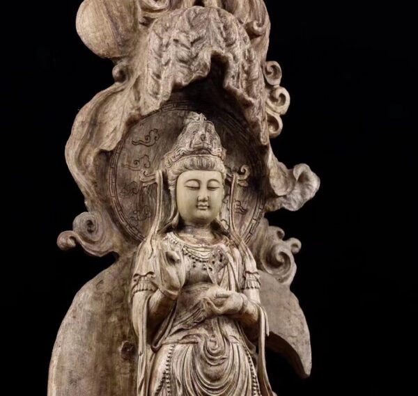 Bodhisattva Statue Moonlight Agarwood
