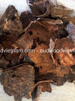 Natural Agarwood Oud Chips | Mo | Grade A | 50 grams